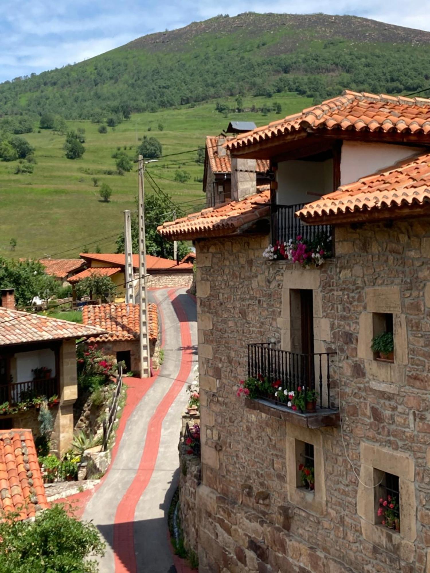 La Valuisilla, Hotel Rural Cicera 外观 照片