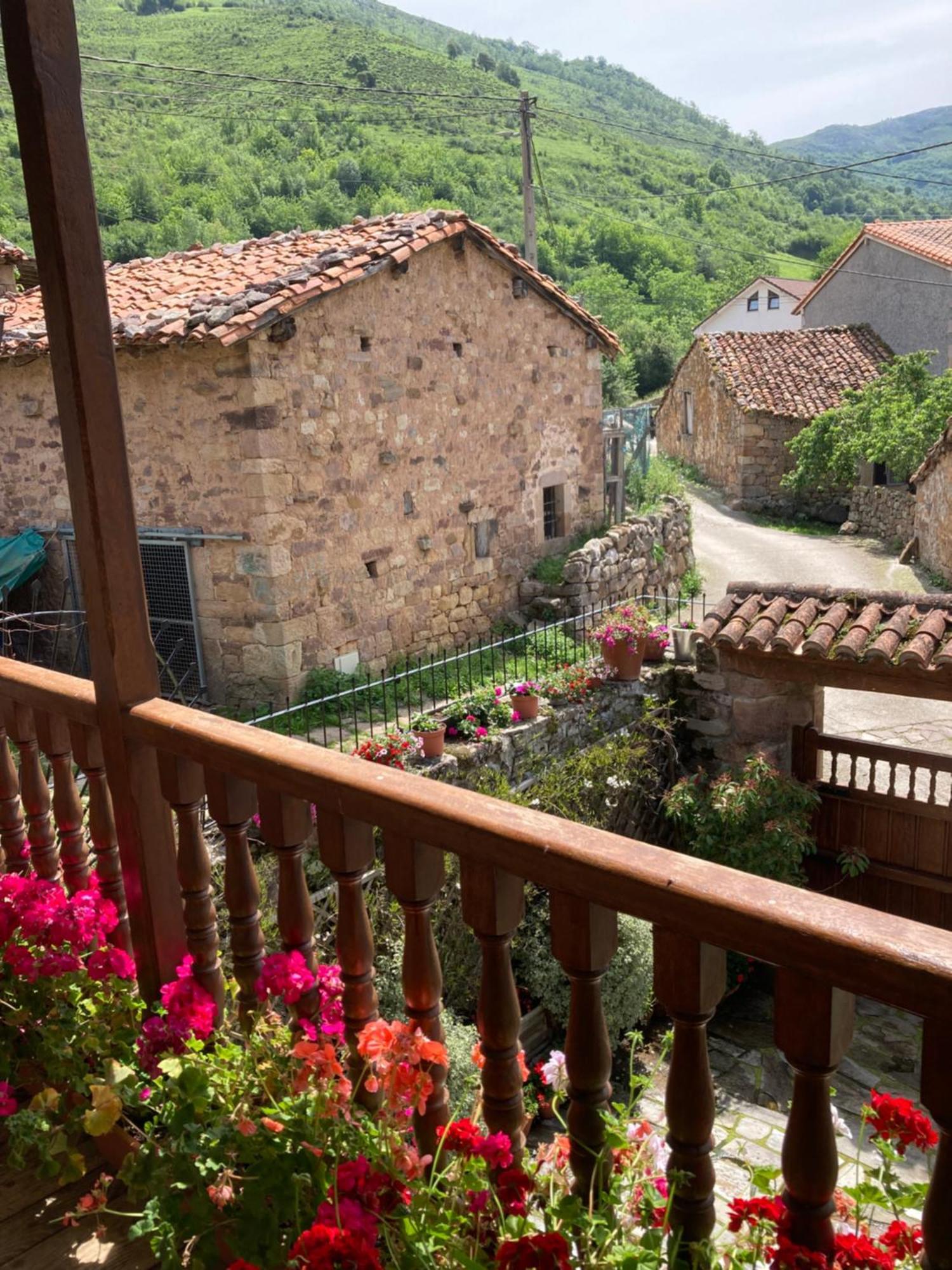 La Valuisilla, Hotel Rural Cicera 外观 照片